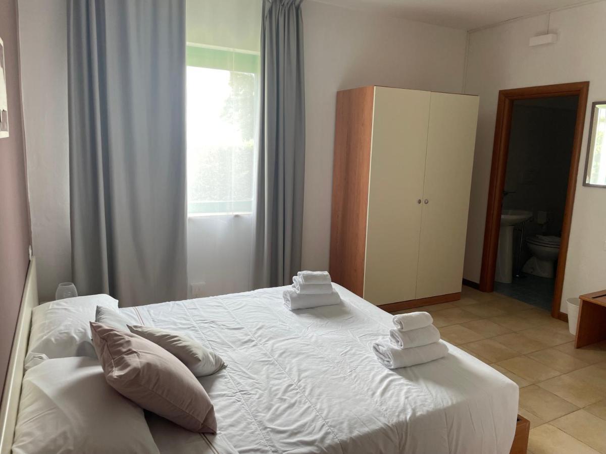 Sportland Hotel Коле Вал д'Елза Екстериор снимка