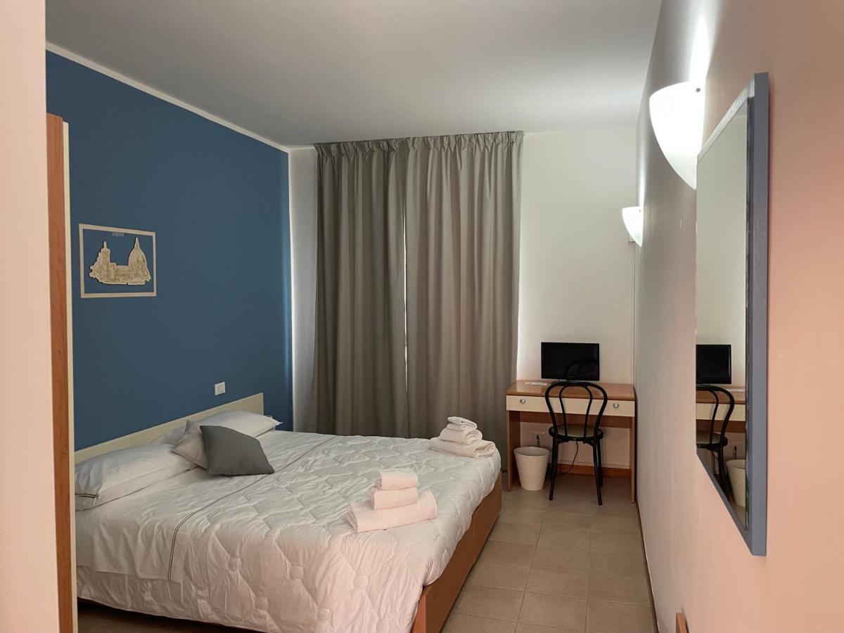Sportland Hotel Коле Вал д'Елза Екстериор снимка